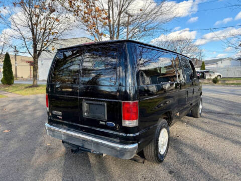 2011 Ford E-Series E-350 SD XLT