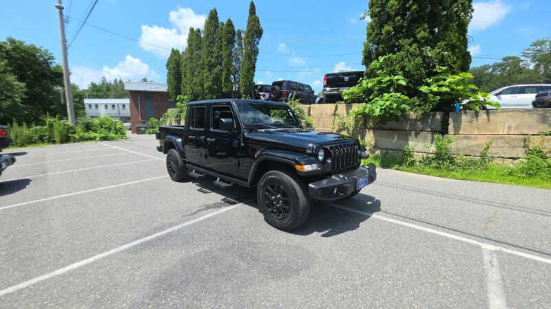 2022 Jeep Gladiator Altitude