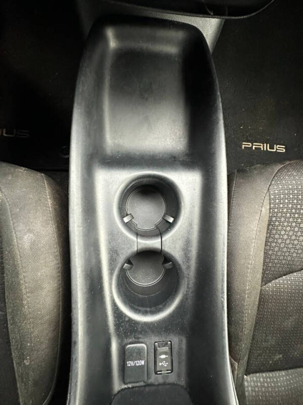 2019 Toyota Prius LE AWD-e