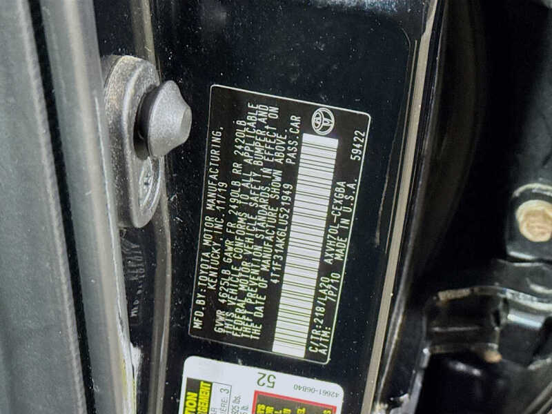 2020 Toyota Camry Hybrid XLE