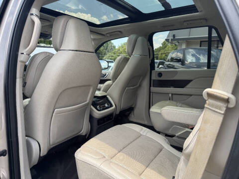 2018 Lincoln Navigator Select