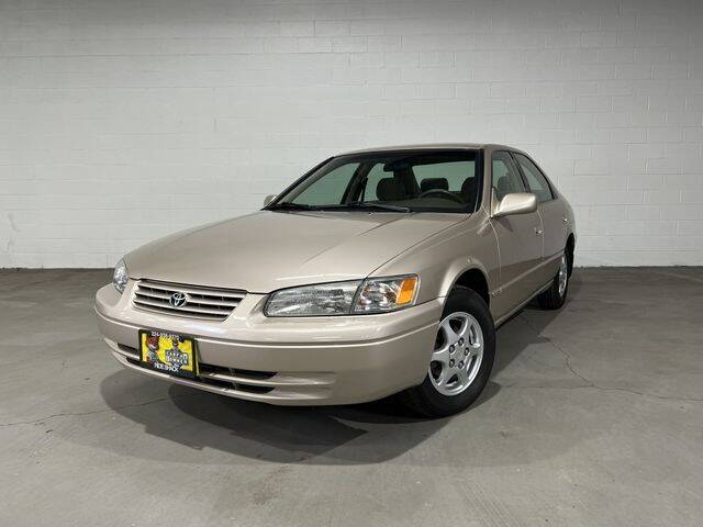 1997 Toyota Camry for sale in Northbrook, IL