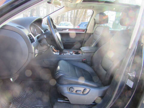 2012 Volkswagen Touareg VR6 Sport