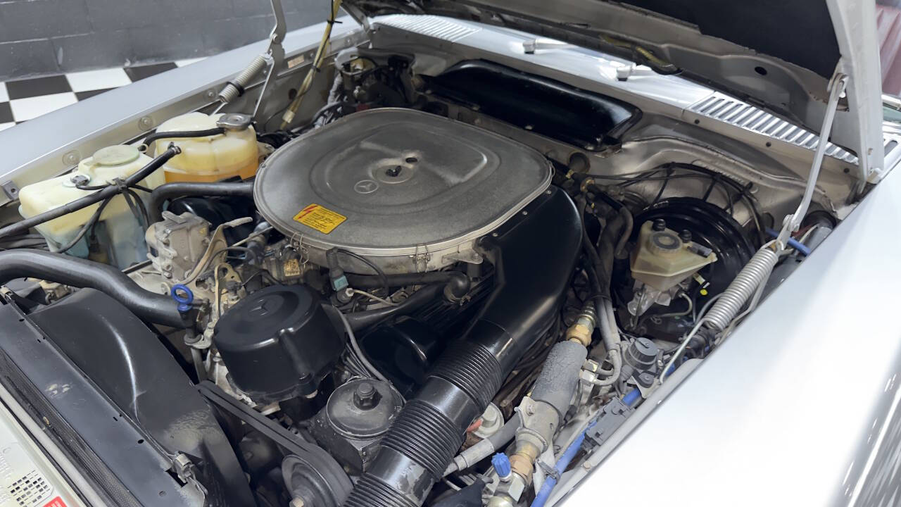 1988 Mercedes-Benz 560-Class 59