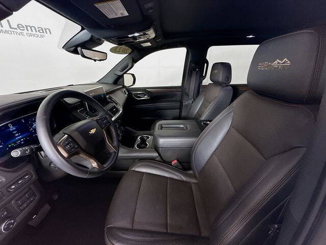 2023 Chevrolet Suburban High Country