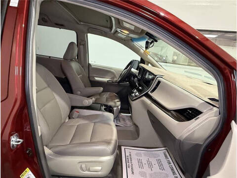 2017 Toyota Sienna
