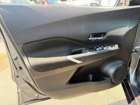 2022 Nissan Kicks SV