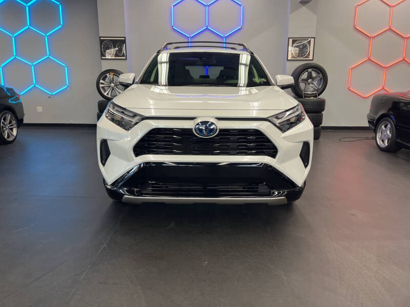 2023 Toyota RAV4 Hybrid SE