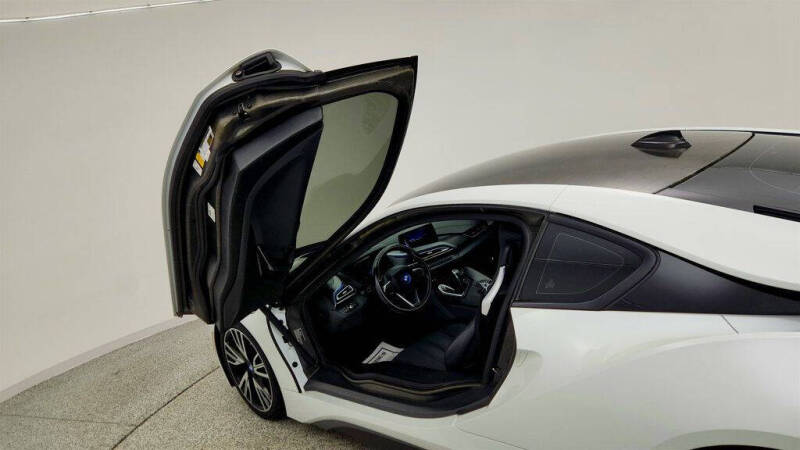 2015 BMW i8