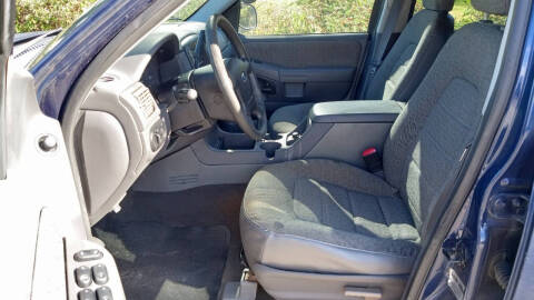 2005 Ford Explorer XLS