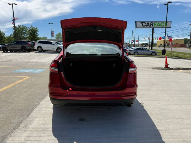 2020 Ford Fusion SE