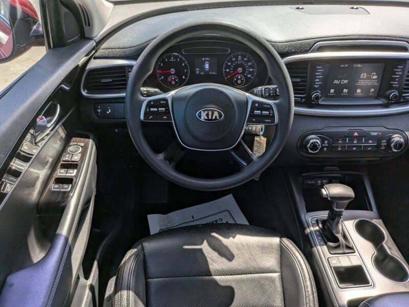 2019 Kia Sorento LX