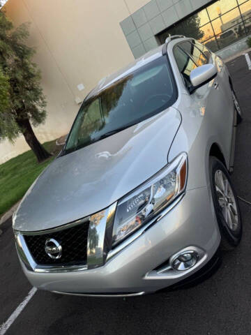 2016 Nissan Pathfinder SV