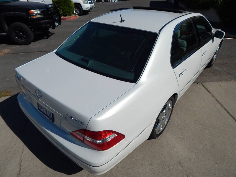 2005 Lexus LS 430