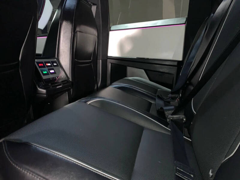 2024 Tesla Cybertruck