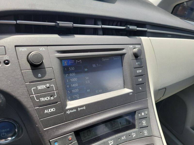 2013 Toyota Prius Three