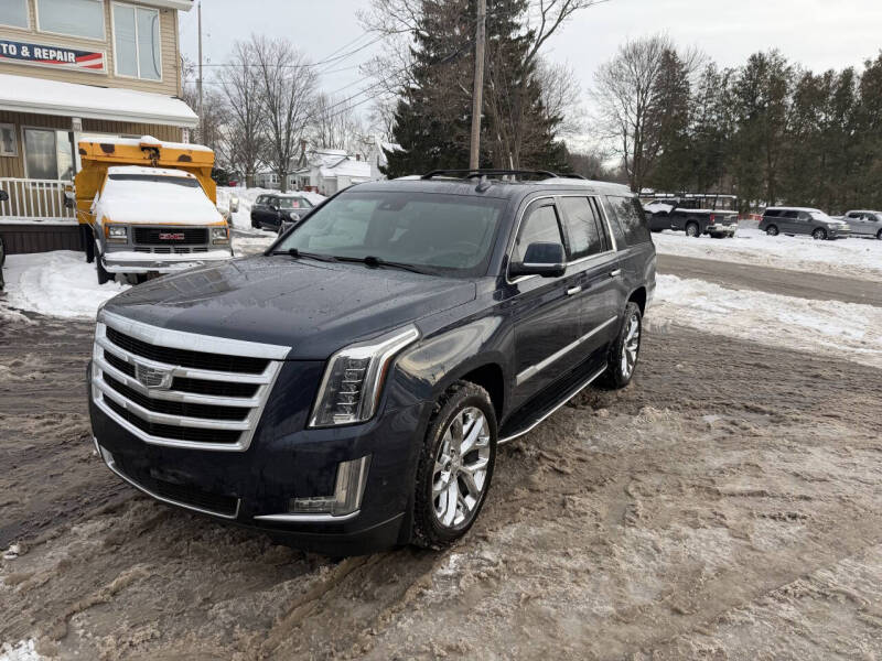 2018 Cadillac Escalade ESV Luxury's photo
