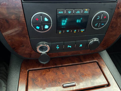 2011 Chevrolet Avalanche LTZ