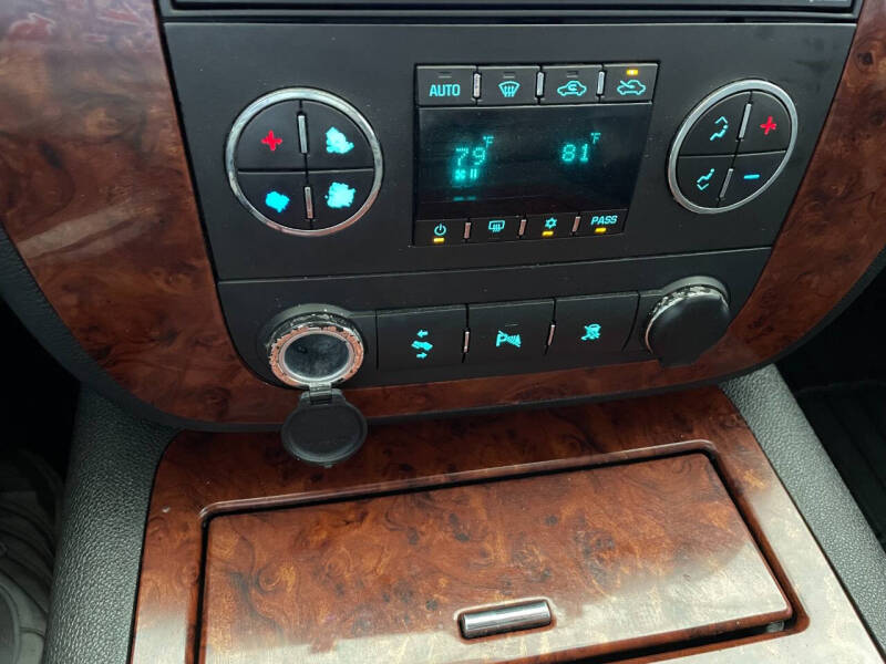 2011 Chevrolet Avalanche LTZ