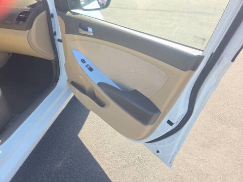 2013 Hyundai Accent GLS