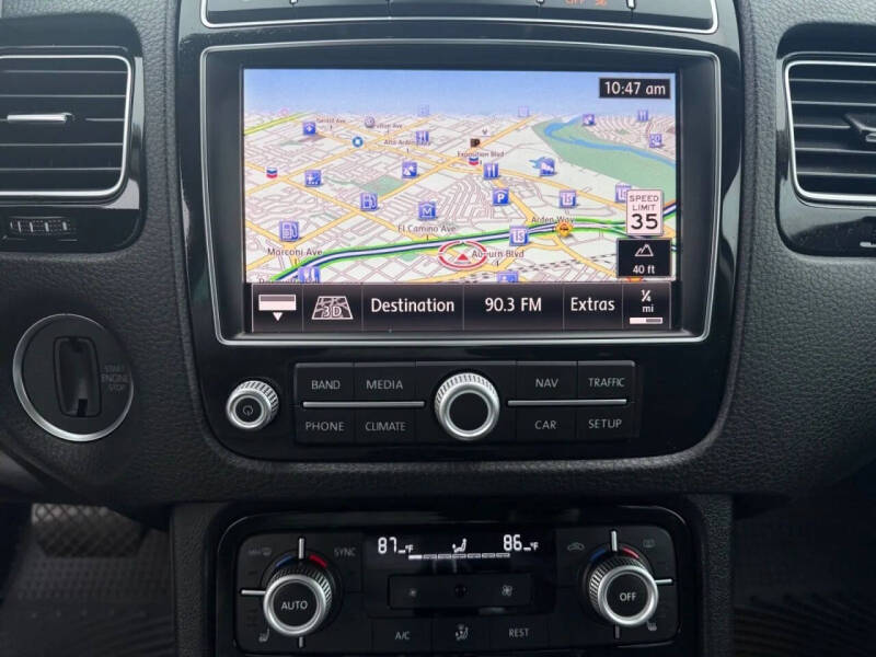 2017 Volkswagen Touareg V6 Sport