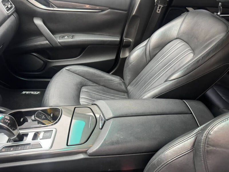 2015 Maserati Ghibli