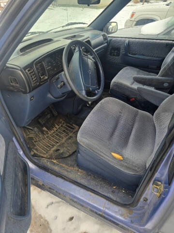 1994 Dodge Grand Caravan LE