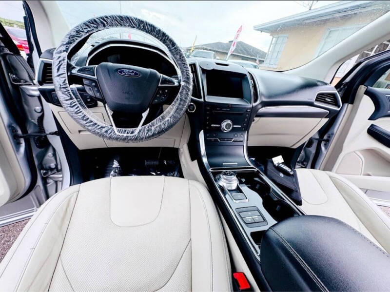2019 Ford Edge Titanium