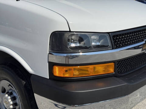 2024 Chevrolet Express 2500