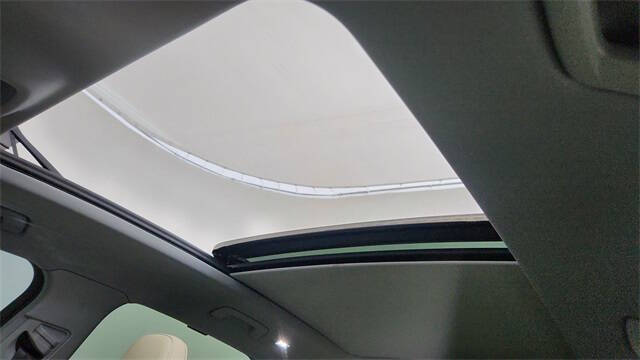 2025 Audi Q6 e-tron quattro Premium Plus