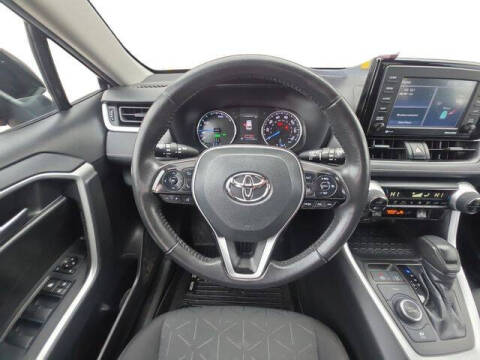 2020 Toyota RAV4 Hybrid XLE