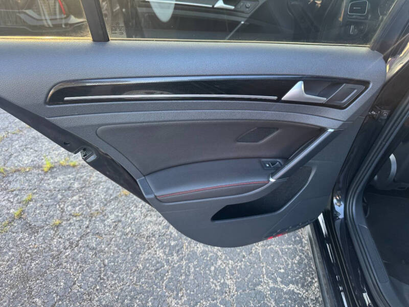 2016 Volkswagen Golf GTI SE