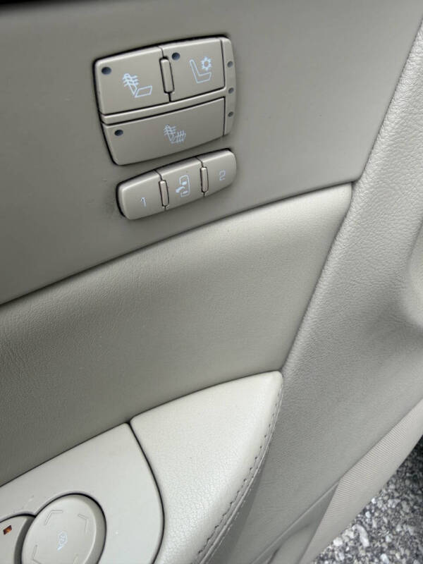 2006 Cadillac DTS Luxury II
