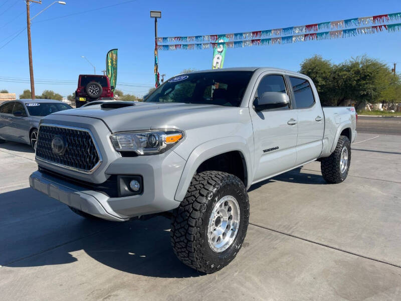 Toyota Tacoma's photo