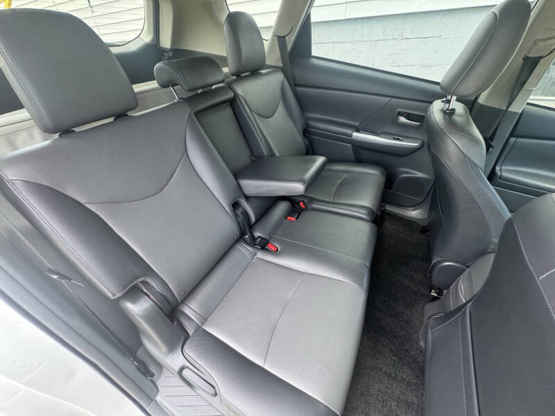 2012 Toyota Prius v Five