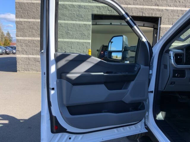 2025 Ford F-350 Super Duty XL