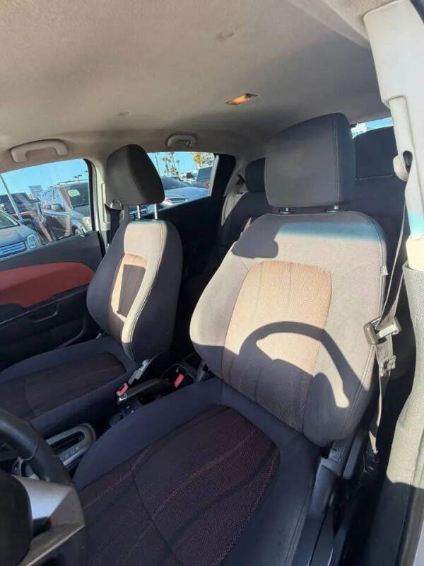 2013 Chevrolet Sonic LT Auto
