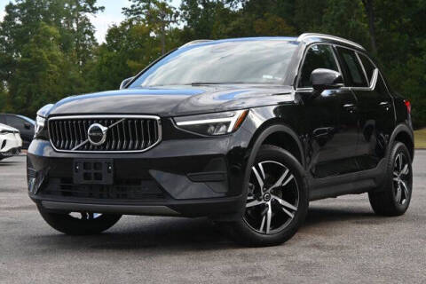 2025 Volvo XC40 B5 Core Bright Theme