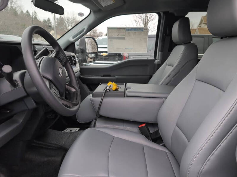 2025 Ford F-350 Super Duty XL