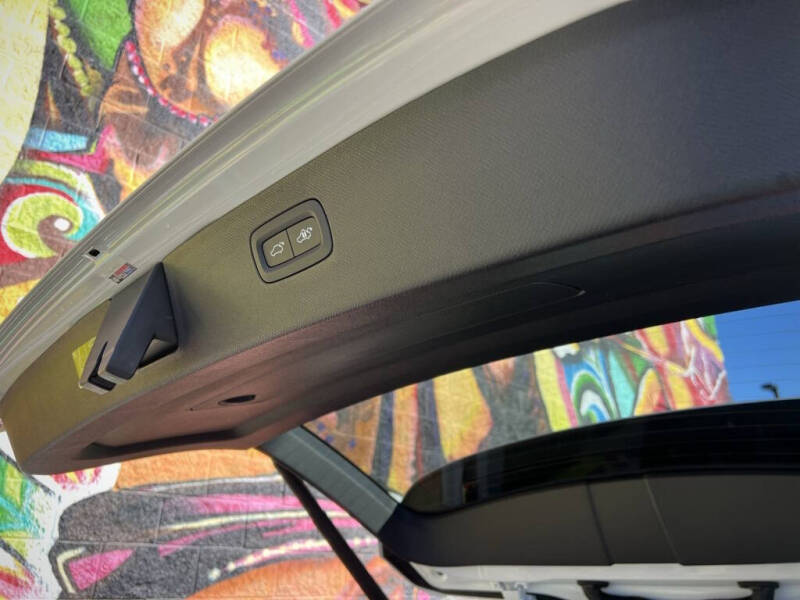 2024 Volvo XC90 B6 Plus Bright Theme 6P