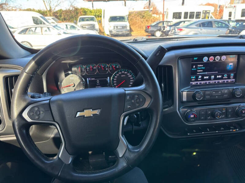 2017 Chevrolet Silverado 1500 LT photo 12