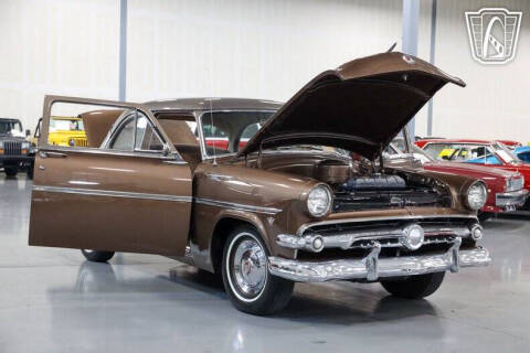1954 Ford Crestline