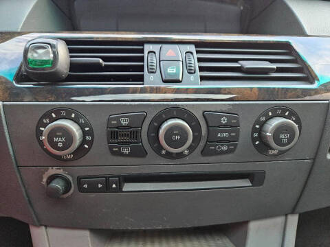 2004 BMW 5 Series 525i