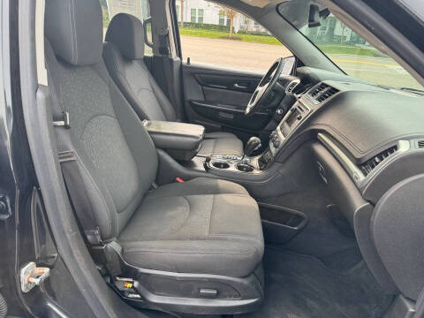 2013 GMC Acadia SLE-2