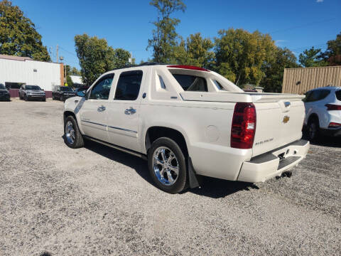2013 Chevrolet Avalanche LTZ Black Diamond