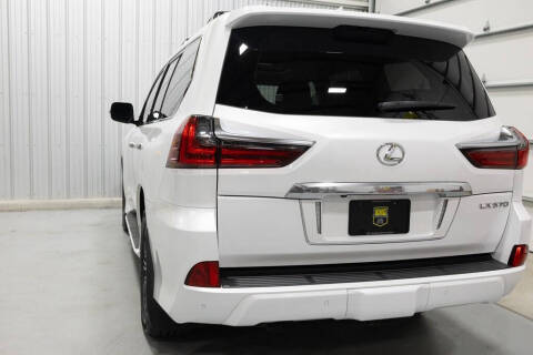 2021 Lexus LX 570 Three-Row