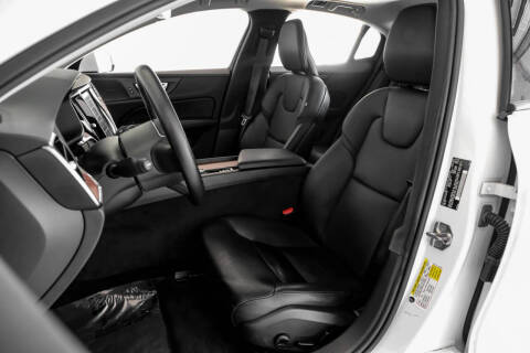 2020 Volvo S60 T5 Momentum