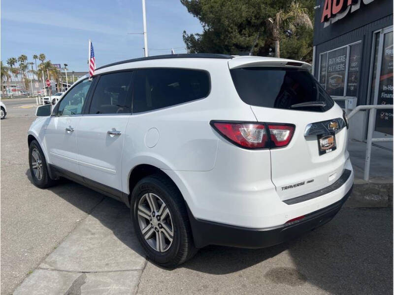 2017 Chevrolet Traverse LT