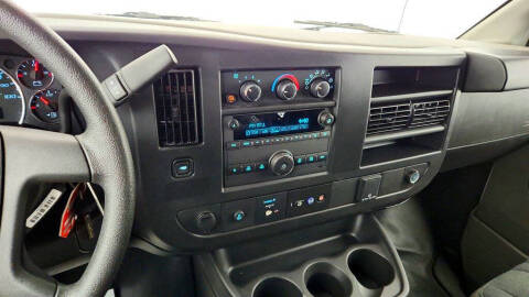 2025 Chevrolet Express 2500