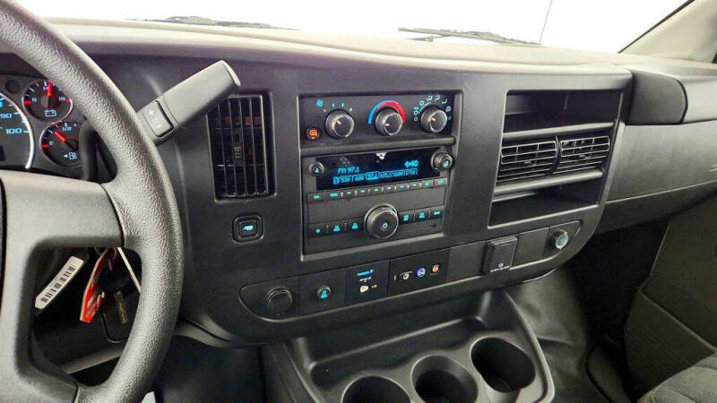 2025 Chevrolet Express 2500